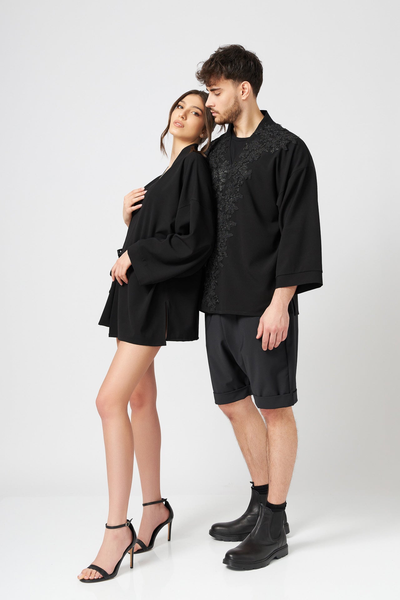 Kimono unisex din stofa brodat manual