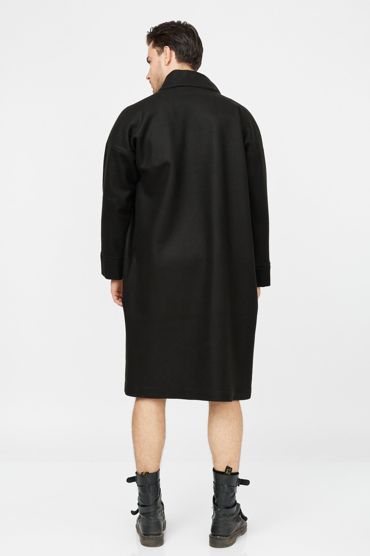 Palton negru tip kimono din amestec de lână