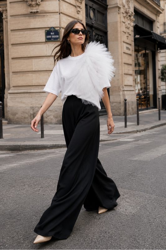 Tricou Alb Oversized Cu Aplicație Din Tulle