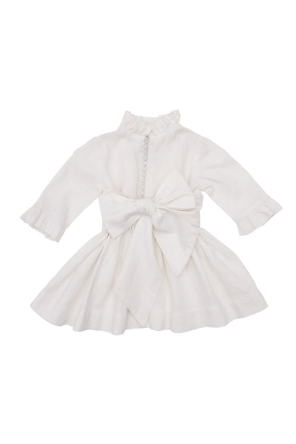 Rochie copii din in alb cu nasturei perluta