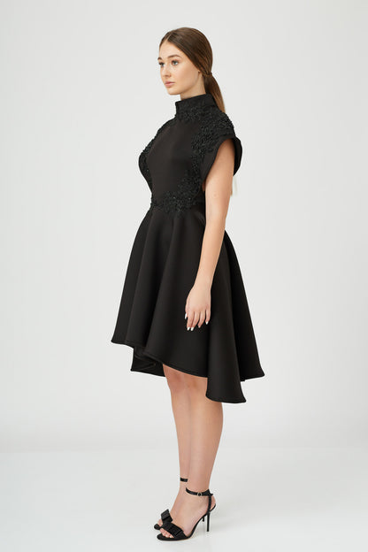 Rochie neagra cu broderie neagra