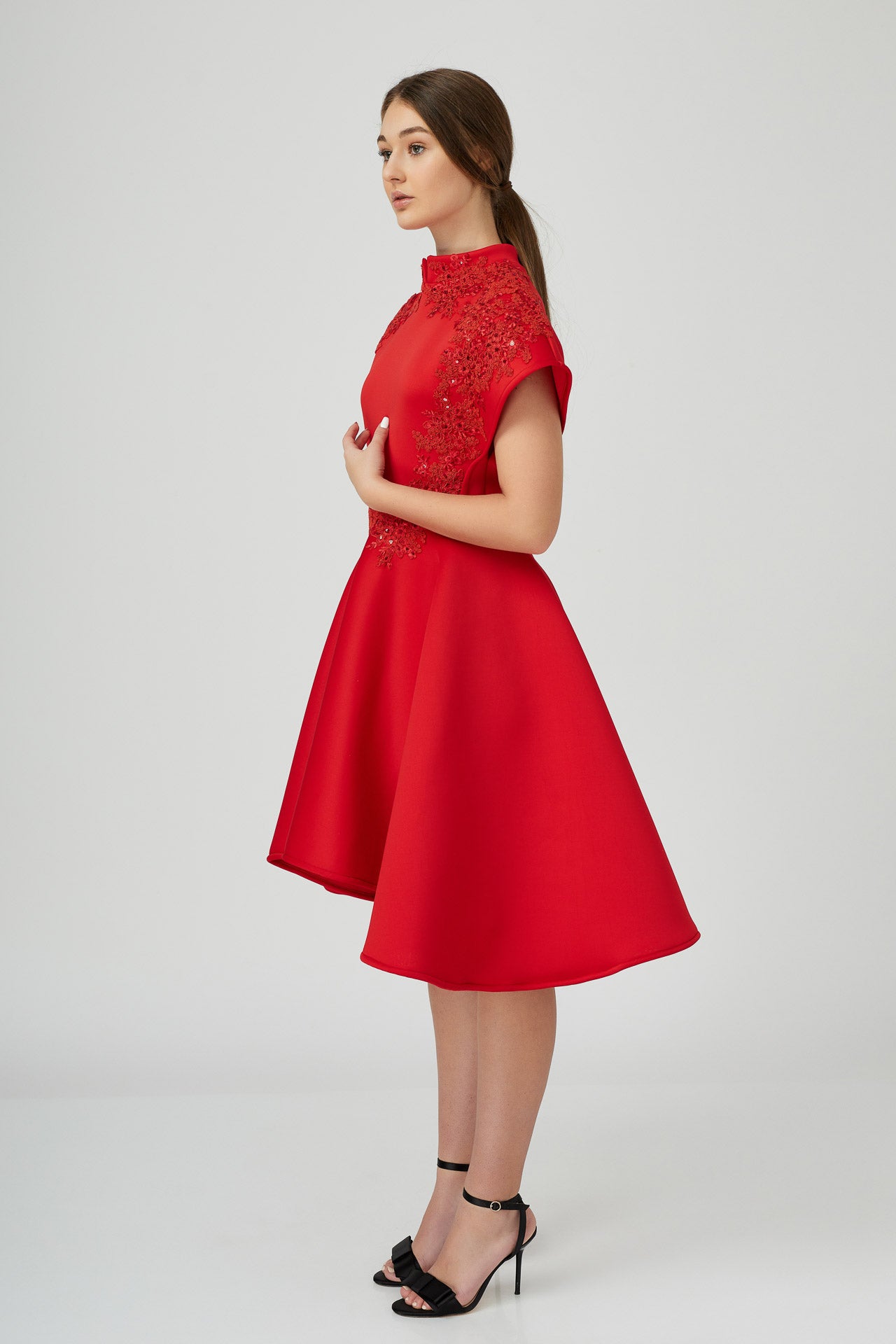 Rochie Rosie Din Neopren Brodata Manual