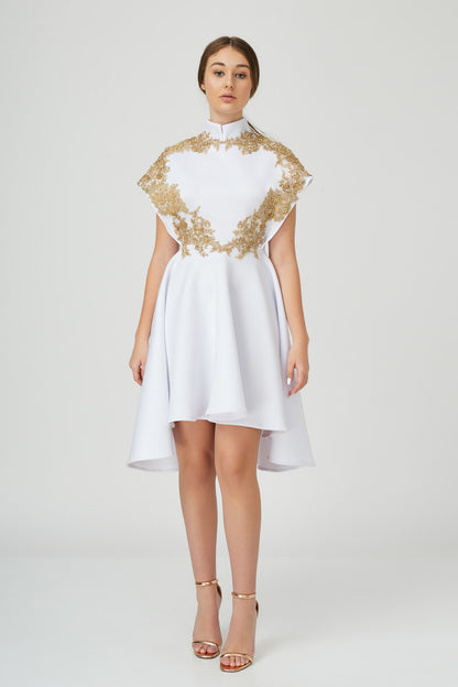 Rochie Alba Cu Broderie Aurie