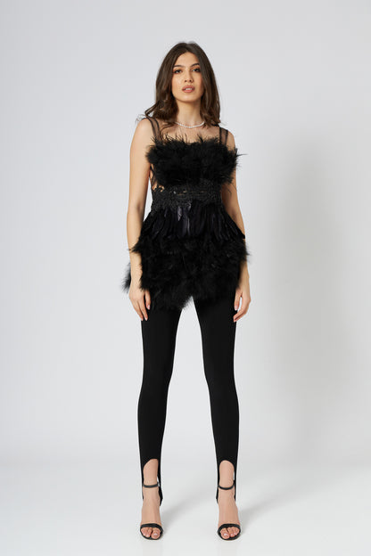 Top Cu Broderie Aplicata Manual Si Pene