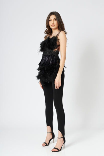 Top Cu Broderie Aplicata Manual Si Pene