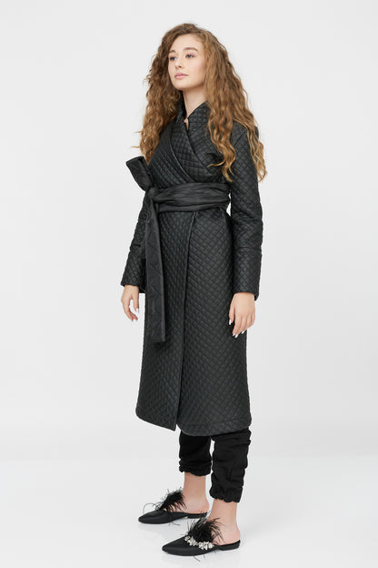 Palton damă negru tip kimono din piele ecologică matlasată