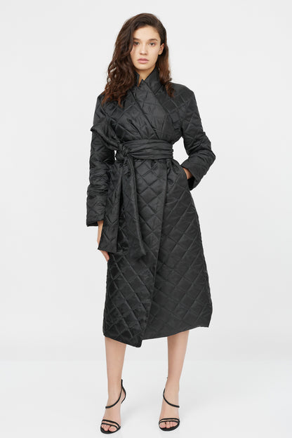 Palton negru tip kimono matlasat cu cordon