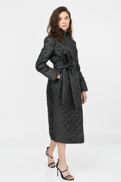 Palton negru tip kimono matlasat cu cordon